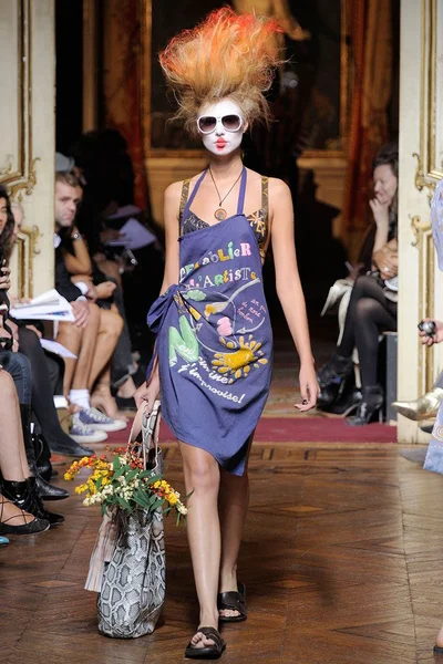 Look 12